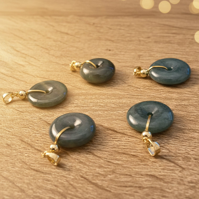 Jade Birman pendentif donuts vert 14 à 17mm