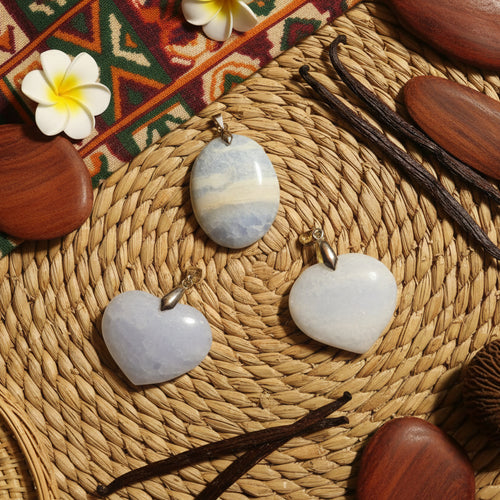 Calcite bleue de Madagascar, pendentif qualité AA+