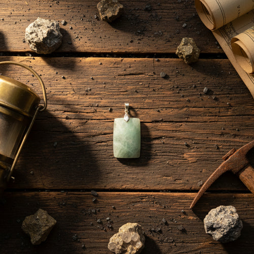 Fluorine de Madagascar, pendentif qualité AA+