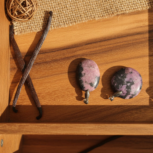 Rhodonite, pendentif forme libre qualité AA+