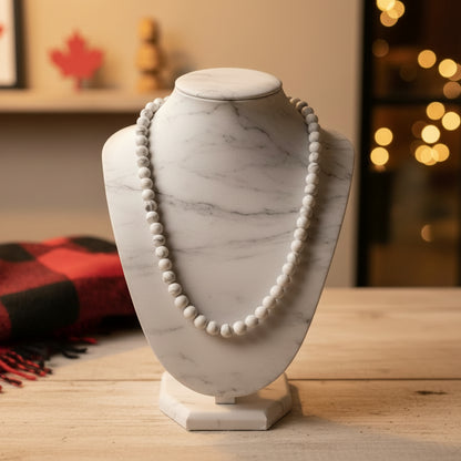 Howlite, collier boules 8mm, 45cm qualité AA+
