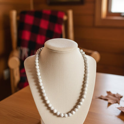 Howlite, collier boules 8mm, 45cm qualité AA+