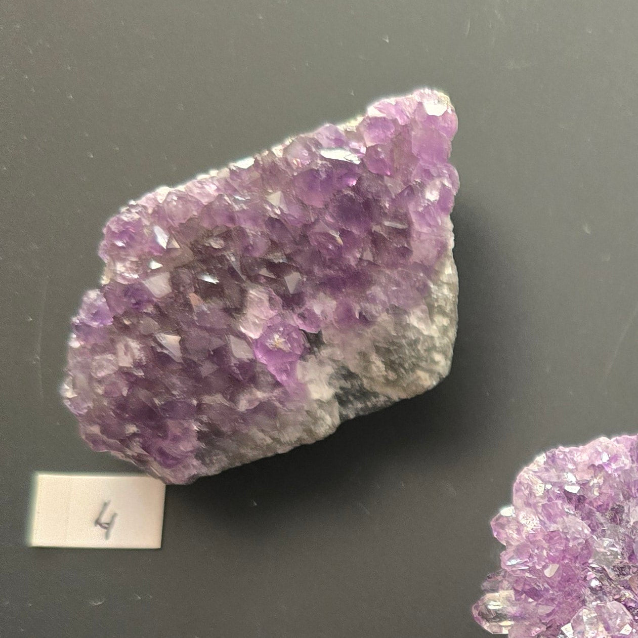 Améthyste du Brésil, belle Druse 35X65mm - N°4. Modèle Unique.