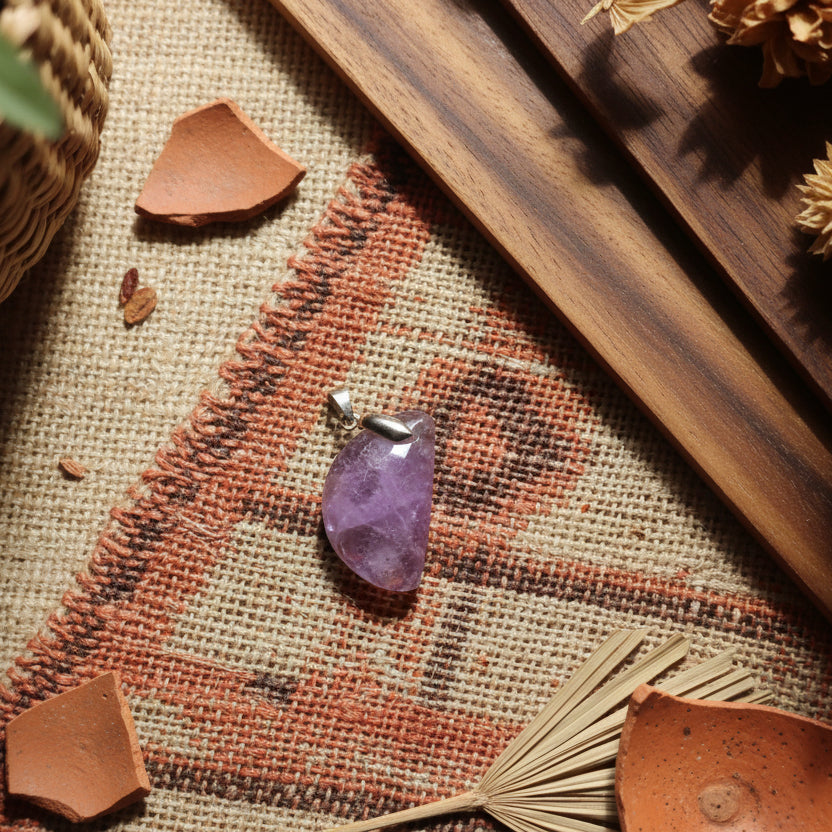 Améthyste divers formes, Madagascar, pendentif qualité AA+