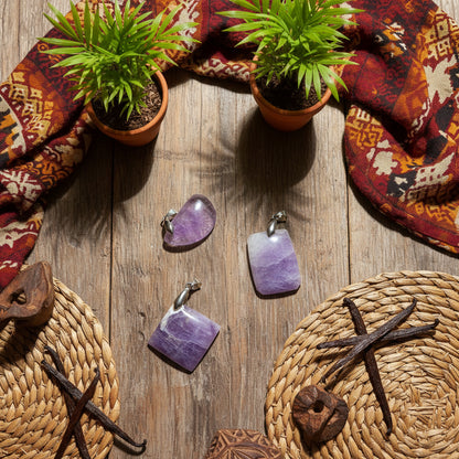 Améthyste divers formes, Madagascar, pendentif qualité AA+