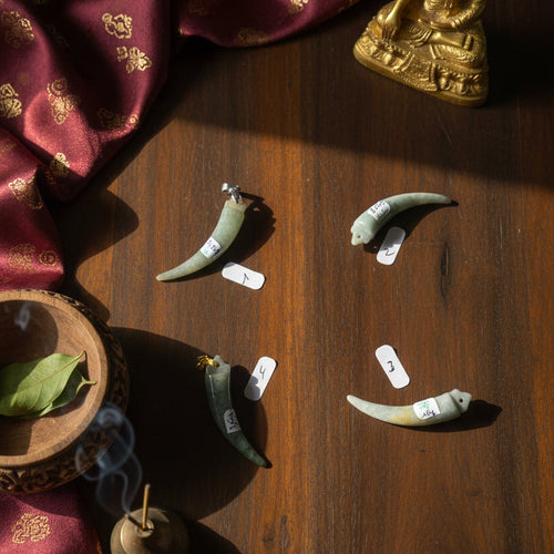 Jade Birman, Pendentif corne qualité AAA+ série 5